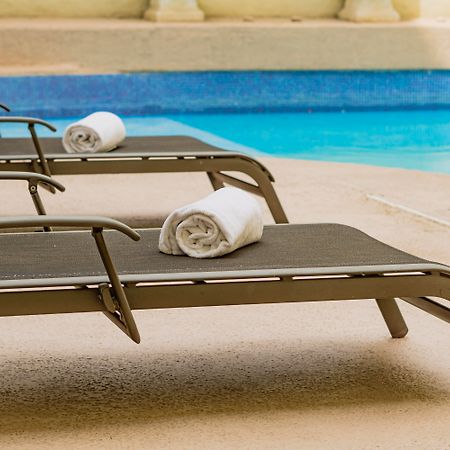 Gamma Monterrey Gran Hotel Ancira Zewnętrze zdjęcie A chaise longue