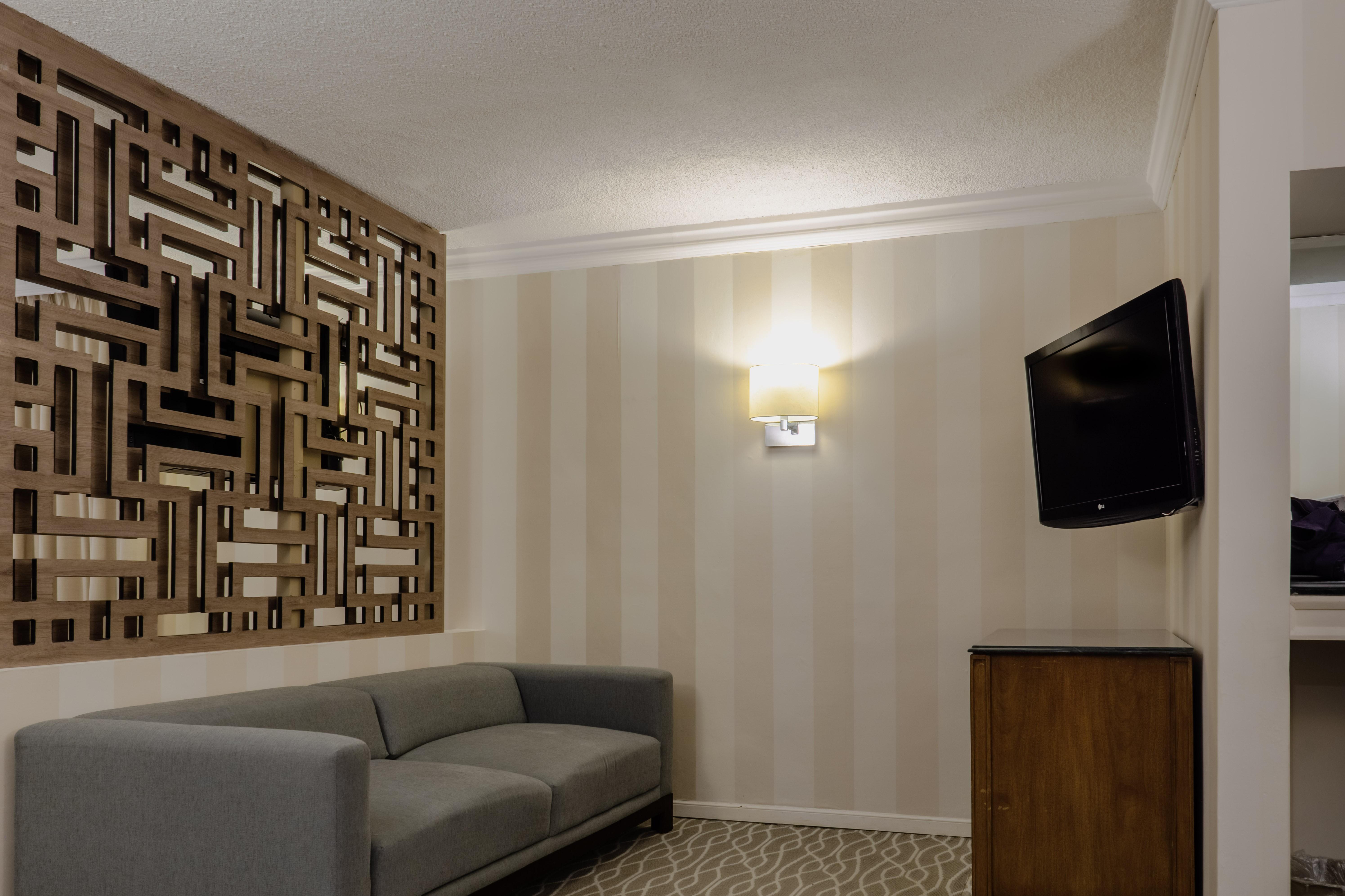 Gamma Monterrey Gran Hotel Ancira Zewnętrze zdjęcie A wall-mounted television