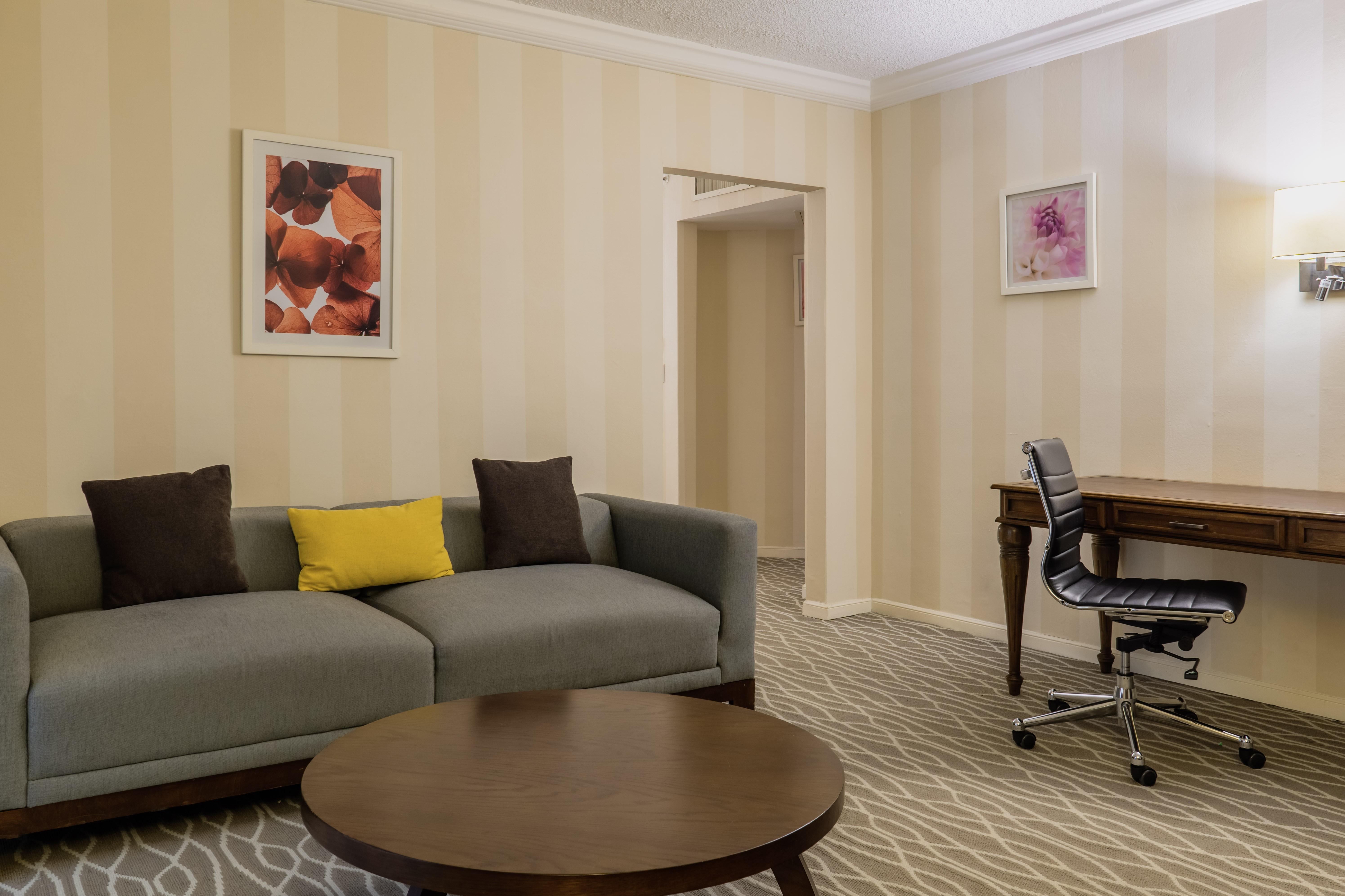 Gamma Monterrey Gran Hotel Ancira Zewnętrze zdjęcie A suite at the hotel